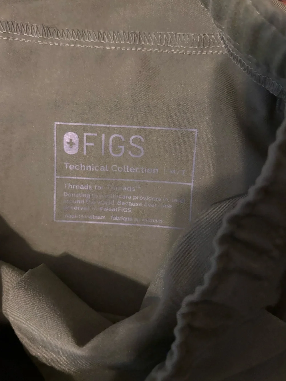 Figs Men Tansen Olive Green Scrub Joggers Medium Tall